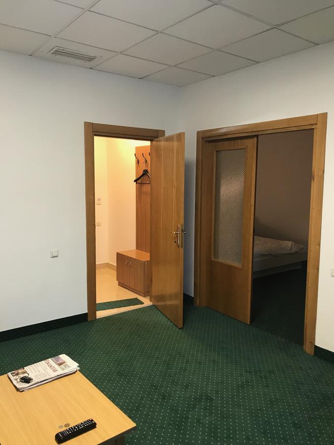 Apartament In Regim Hotelier Bacău Екстериор снимка