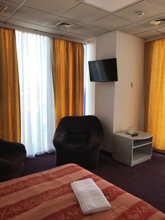 Apartament In Regim Hotelier Bacău Екстериор снимка
